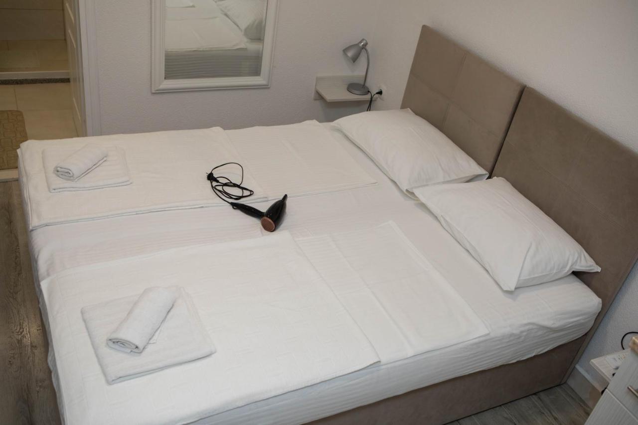 Apartmani Budimcic เทรบินเย ภายนอก รูปภาพ