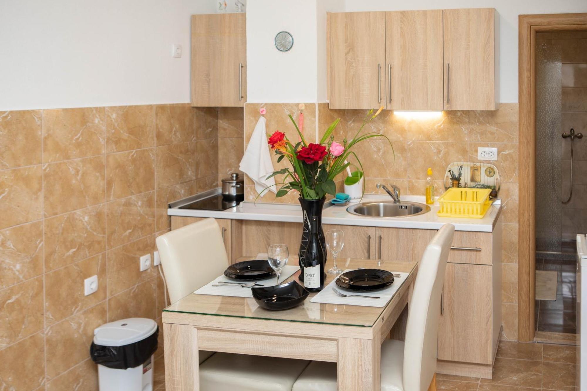 Apartmani Budimcic เทรบินเย ภายนอก รูปภาพ