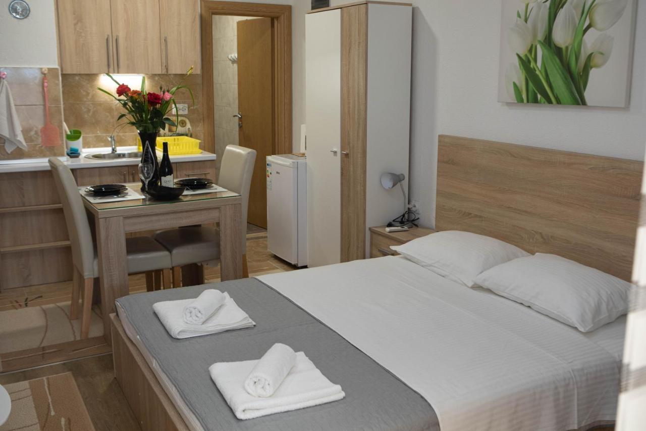Apartmani Budimcic เทรบินเย ภายนอก รูปภาพ